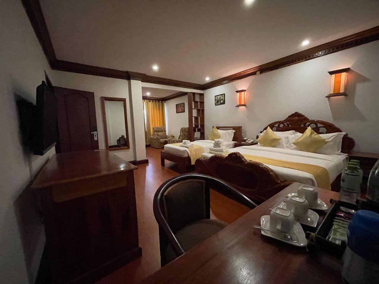 Rubyland Hotel