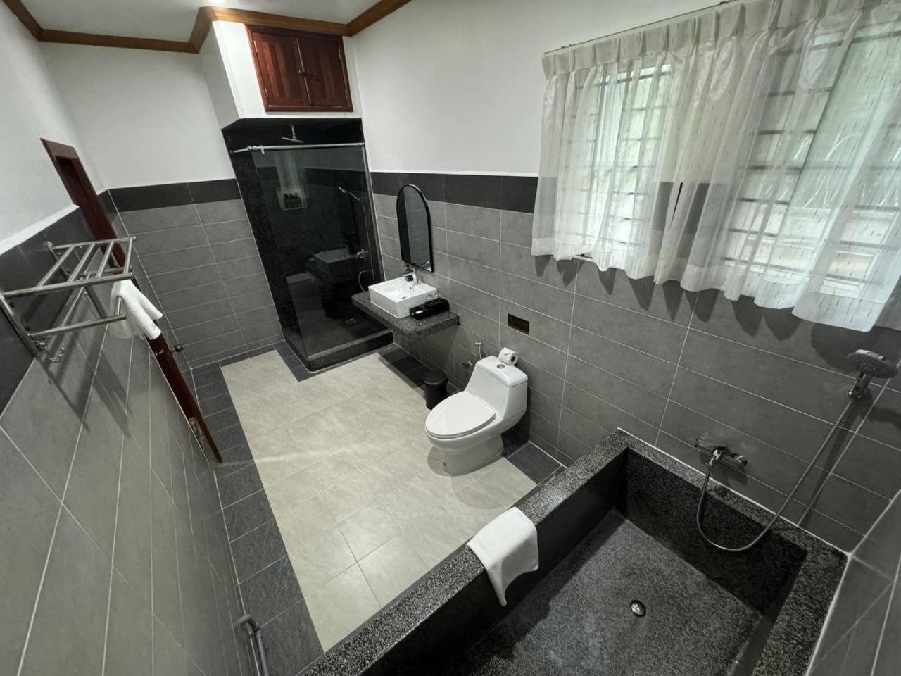Rumduol Family Hotel 3*