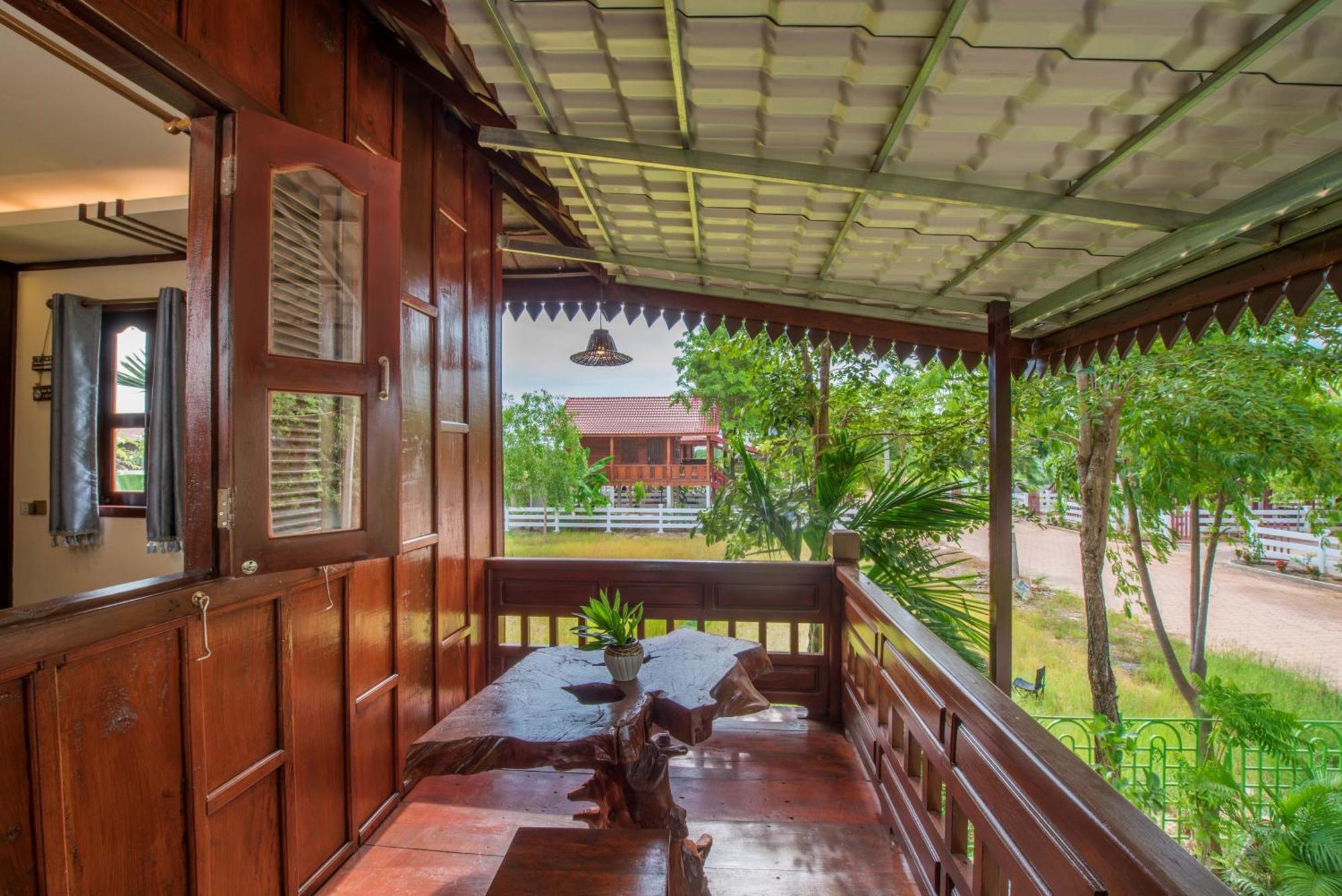 Serene Eco Work & Relax Retreat Rice Field Siem Reap