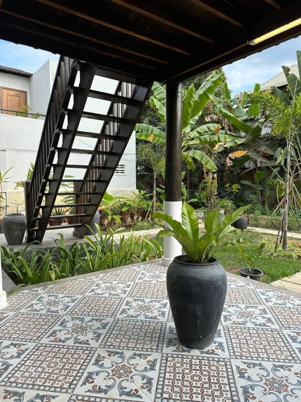 Roya Khmer House *