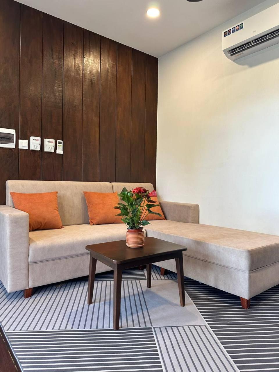 Homestay Roya Khmer House