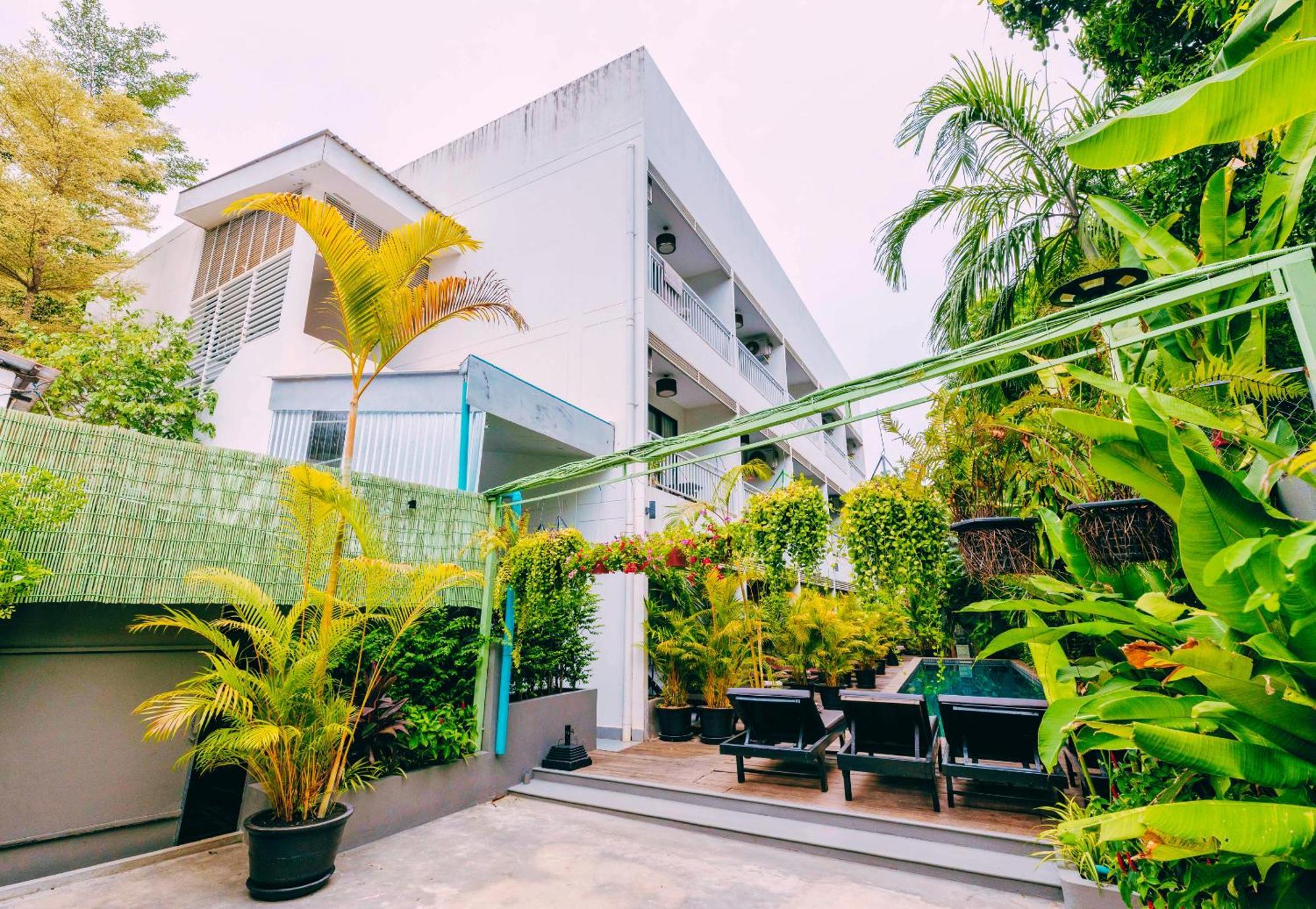 Bed & Breakfast Angkor 27 *