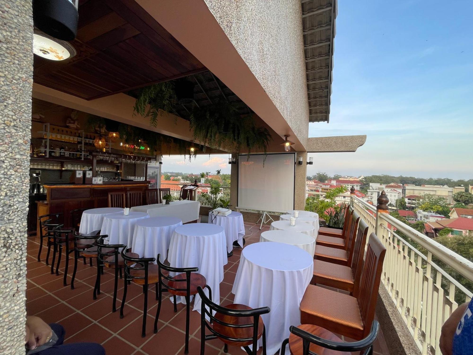 Bronam & Hotel 4*