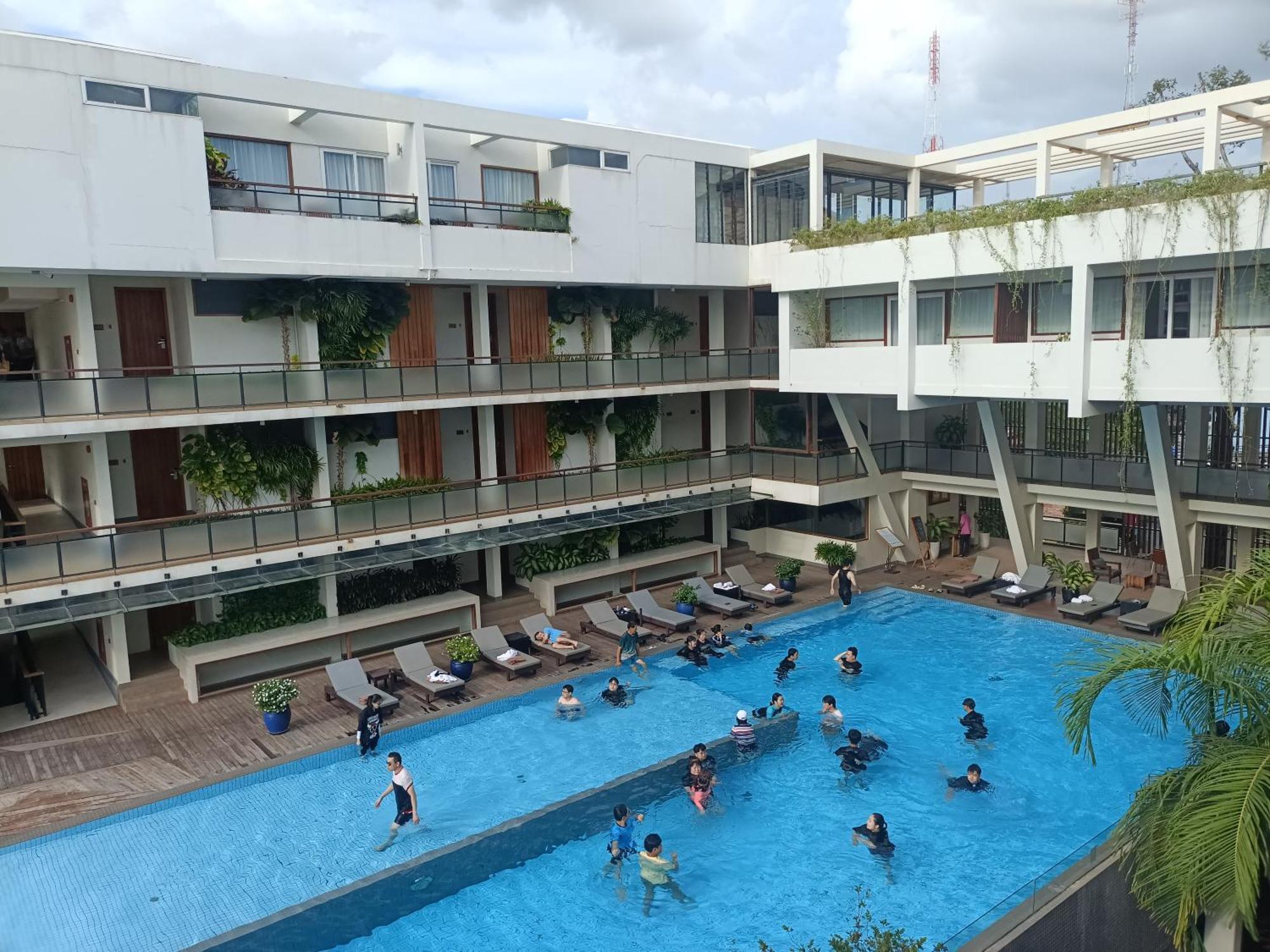 Hotel Somadevi 5*