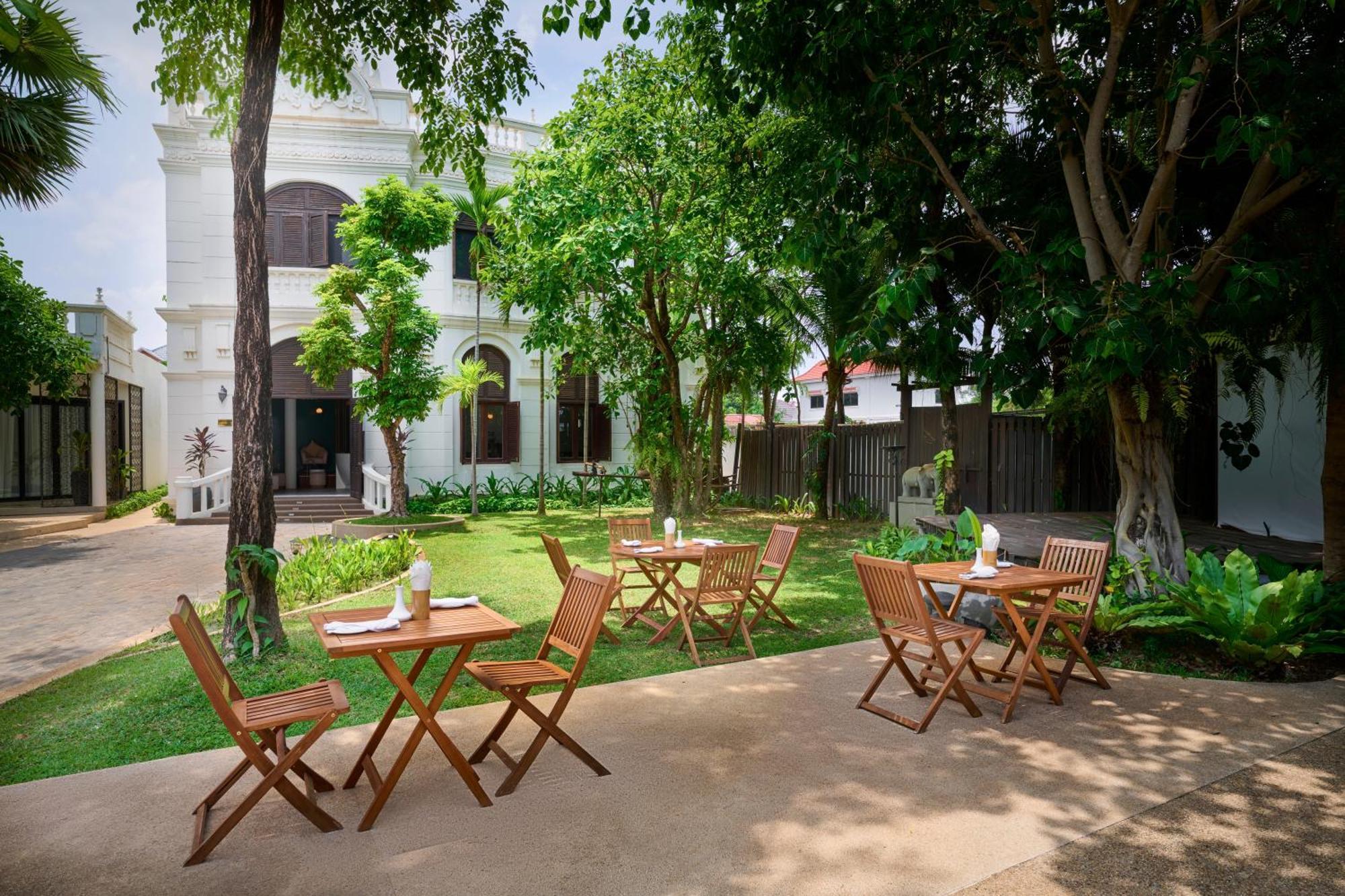 The Embassy Angkor & 5* Siem Reap