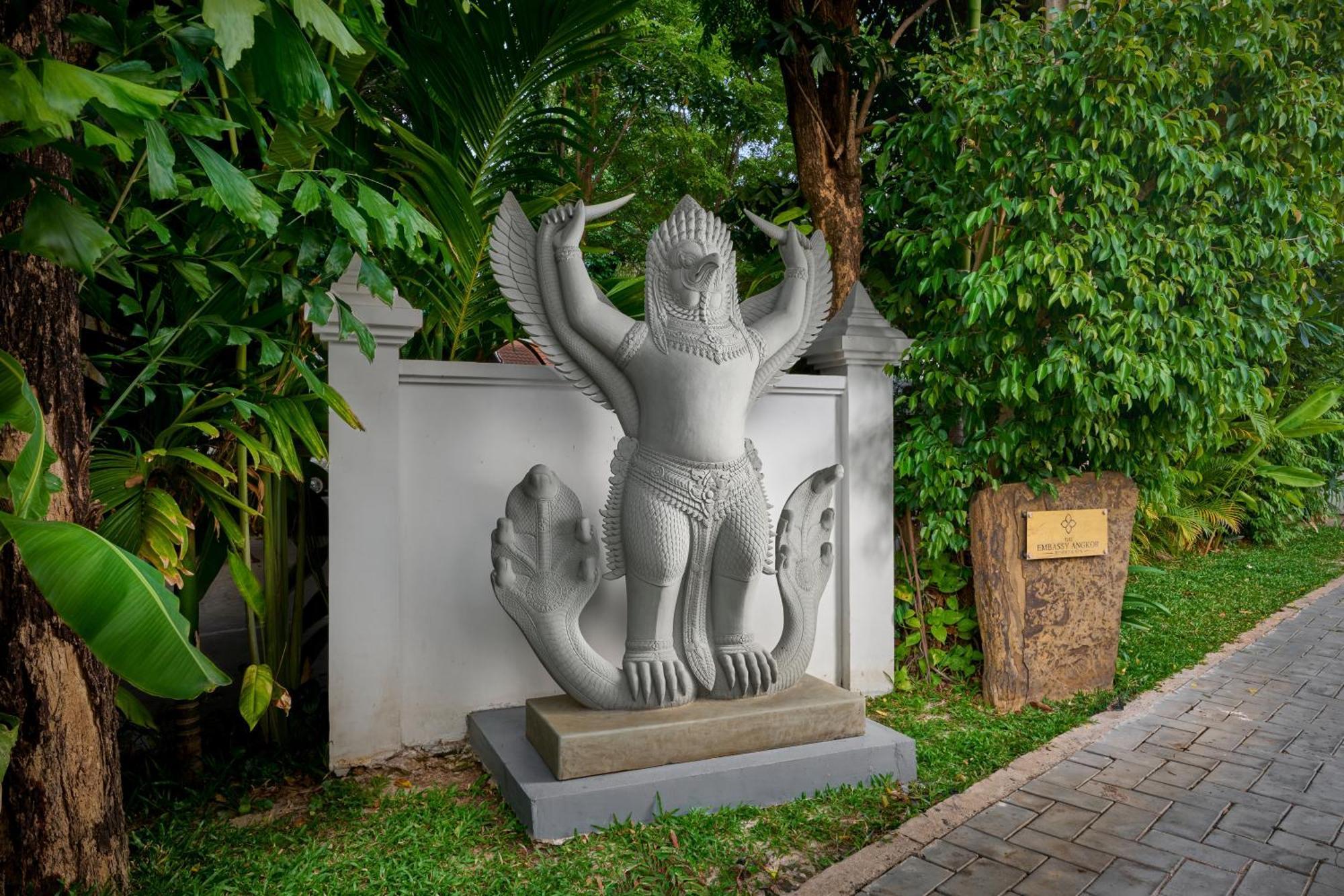 Resort The Embassy Angkor & 5*