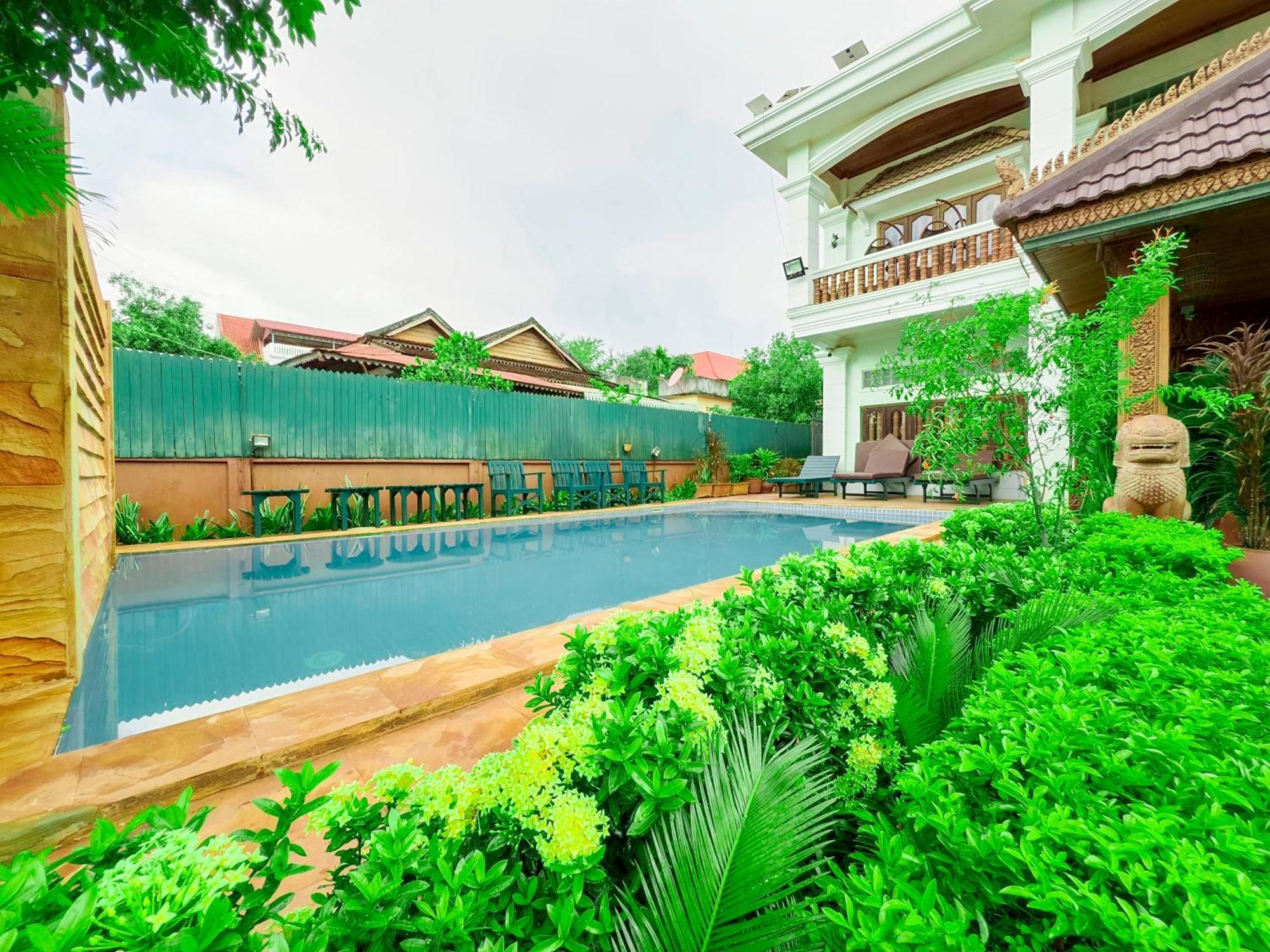 Shining Angkor Boutique 3*