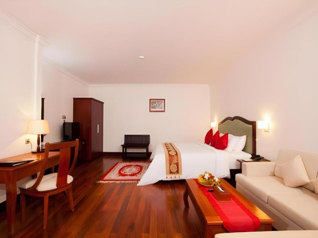 Sokhalay Angkor And Hotel Siem Reap