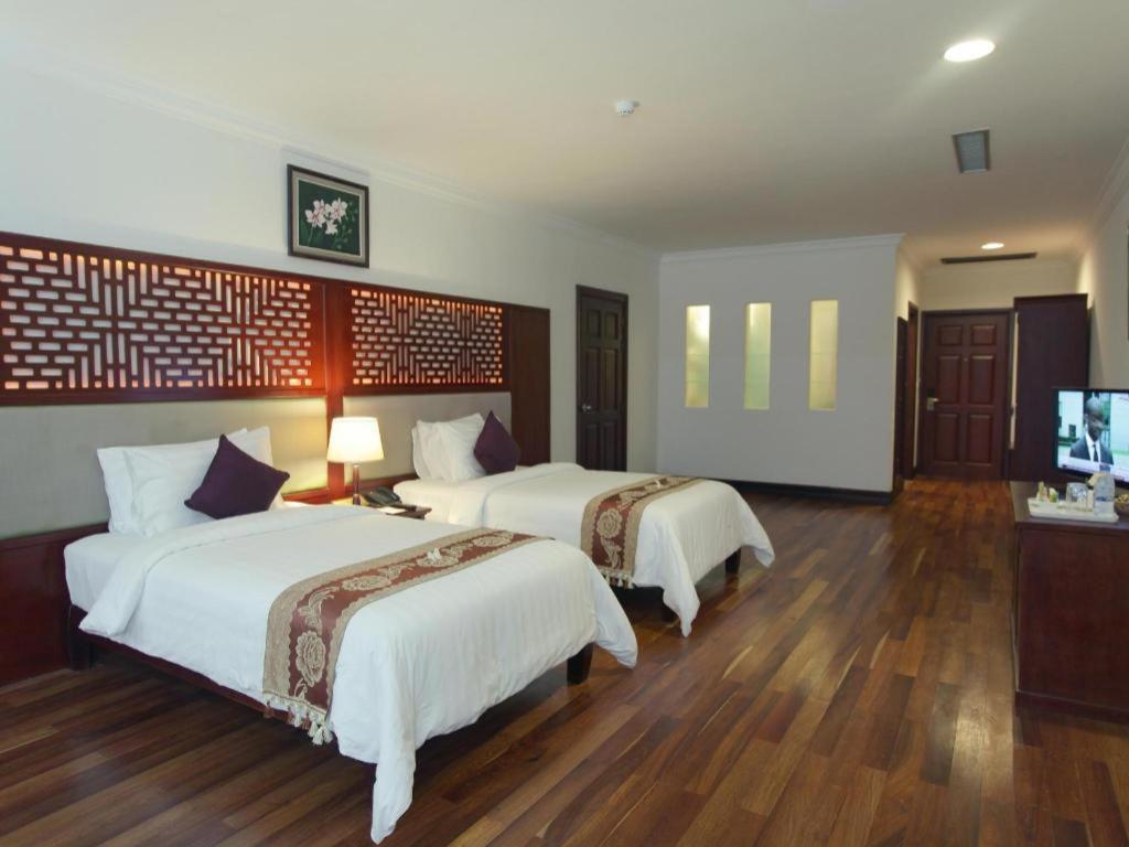 Sokhalay Angkor And 5*