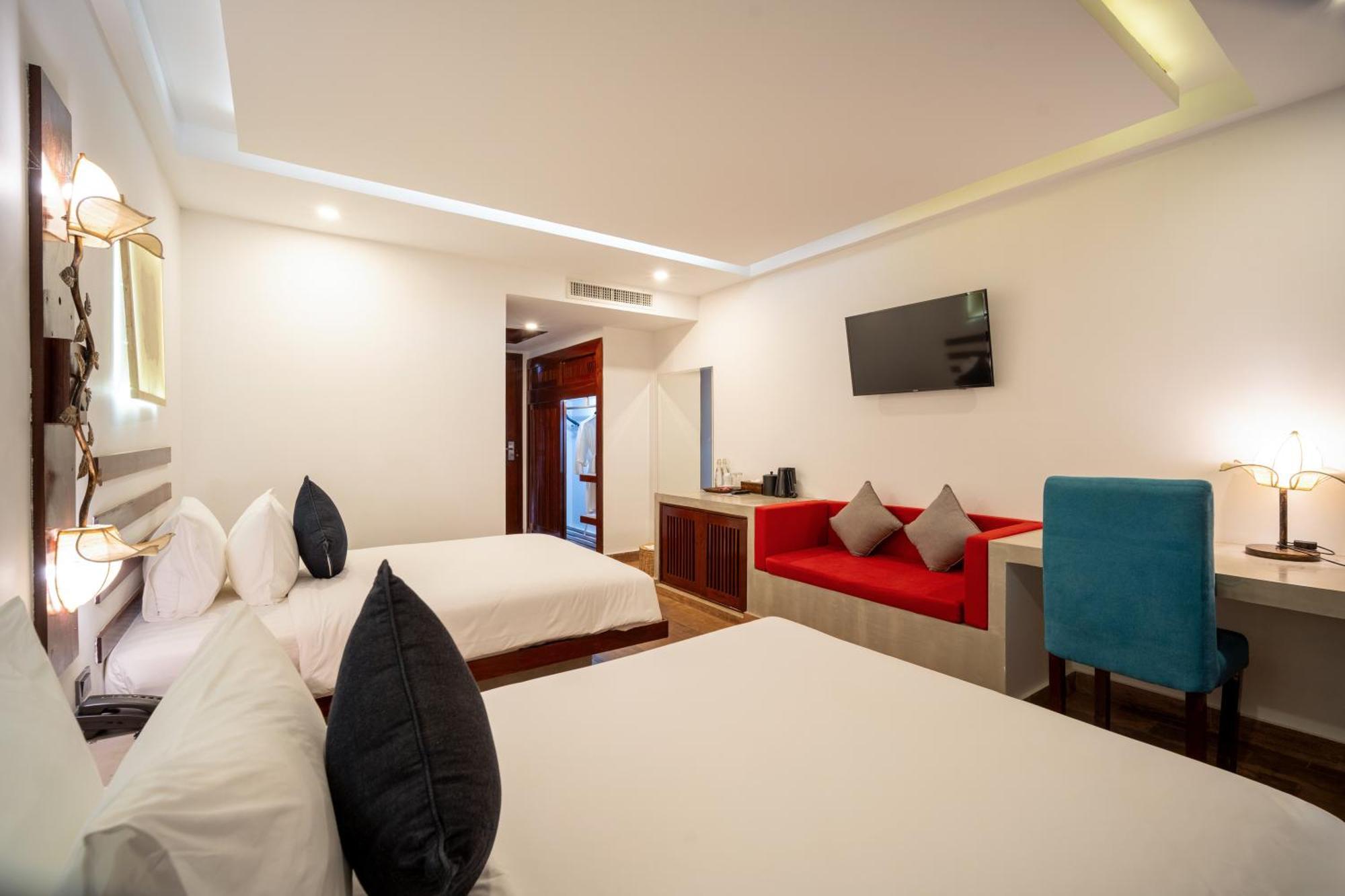 Angkor Breeze & 4*