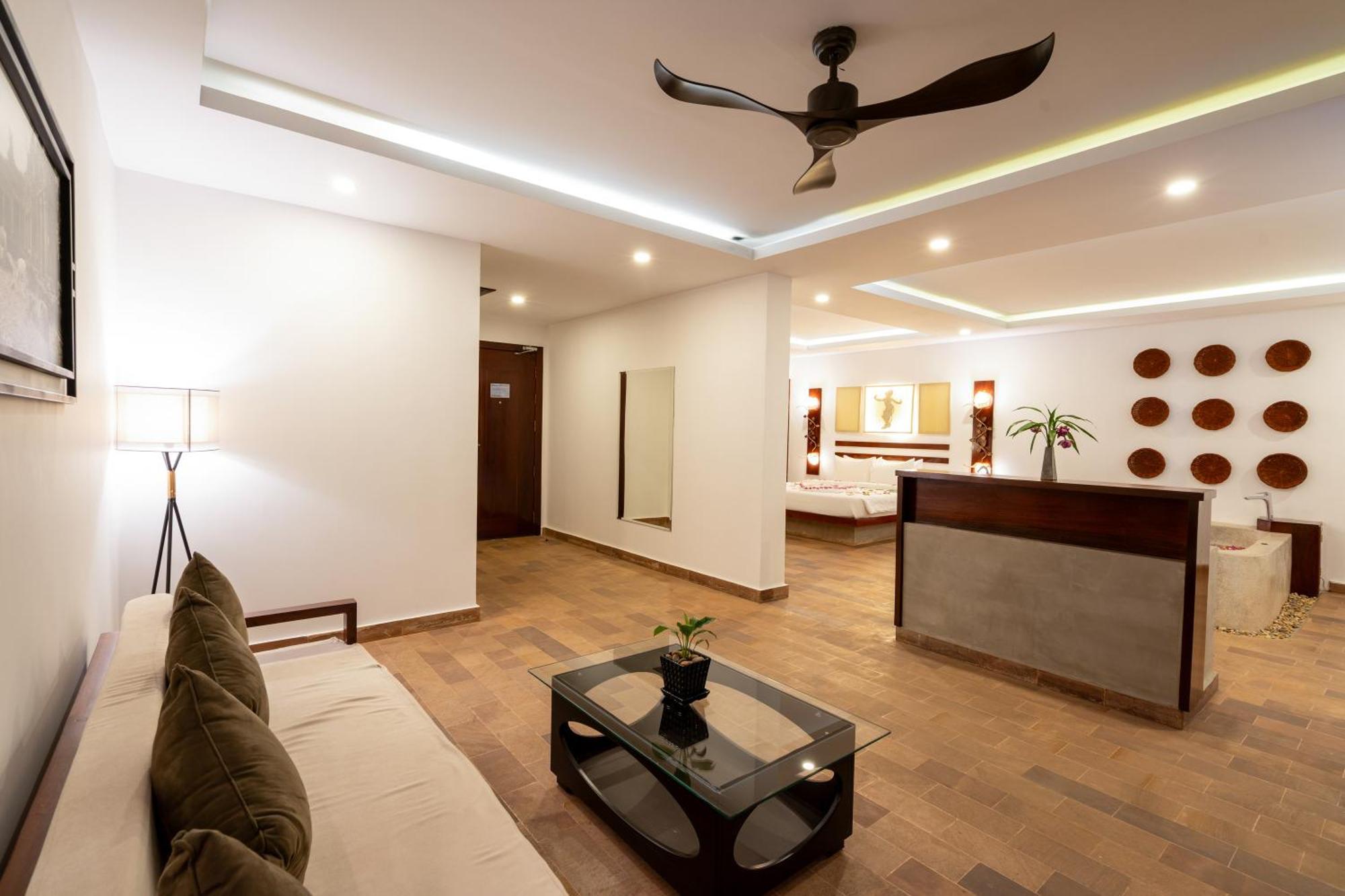 Hotel Angkor Breeze & 4*