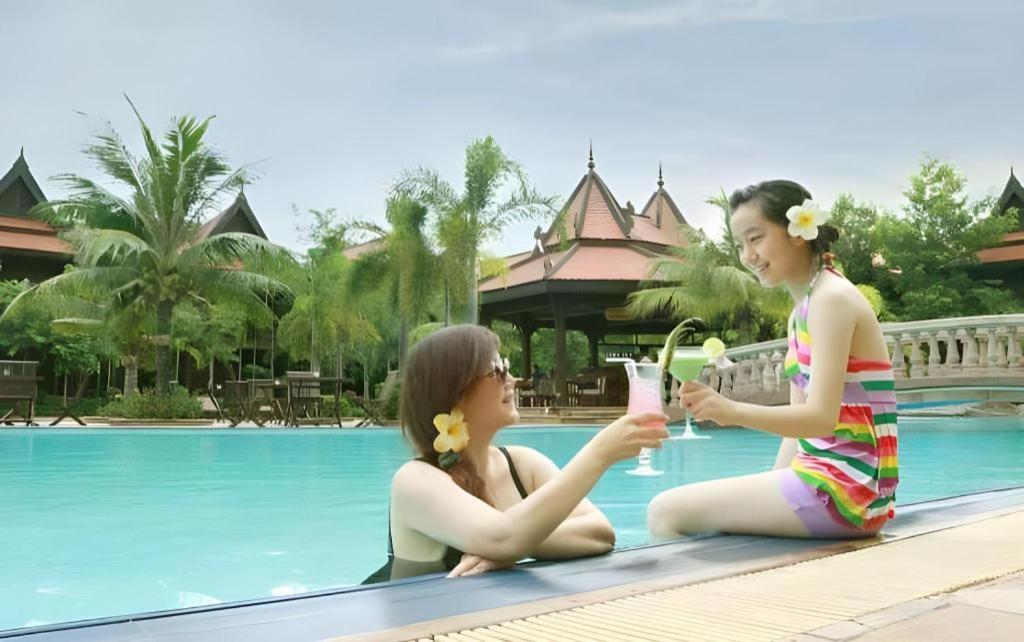 Sokhalay Angkor And Hotel 5*