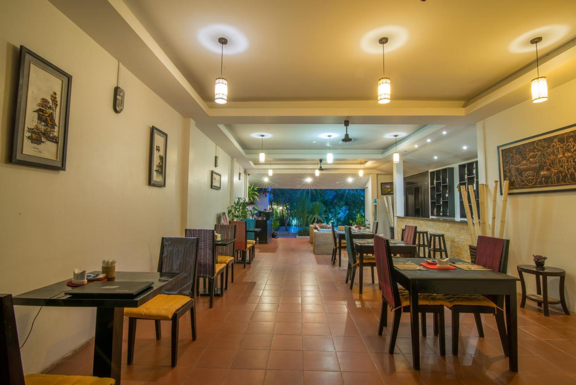 Reasey Boutique Villa *