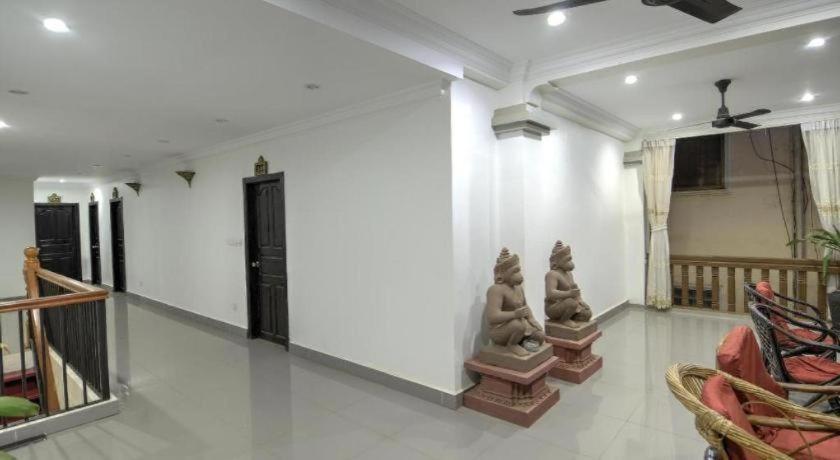 Popular Boutique 3*