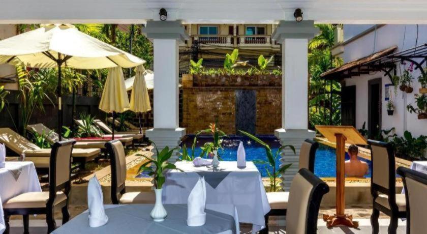 Popular Boutique 3*