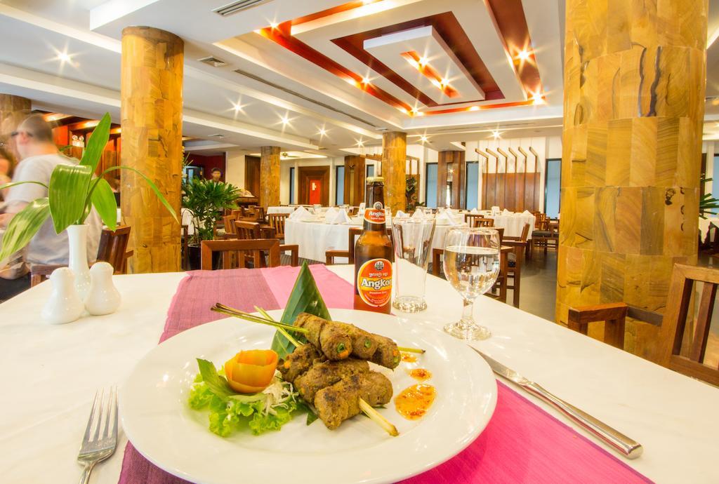 Royal Empire Premium Hotel