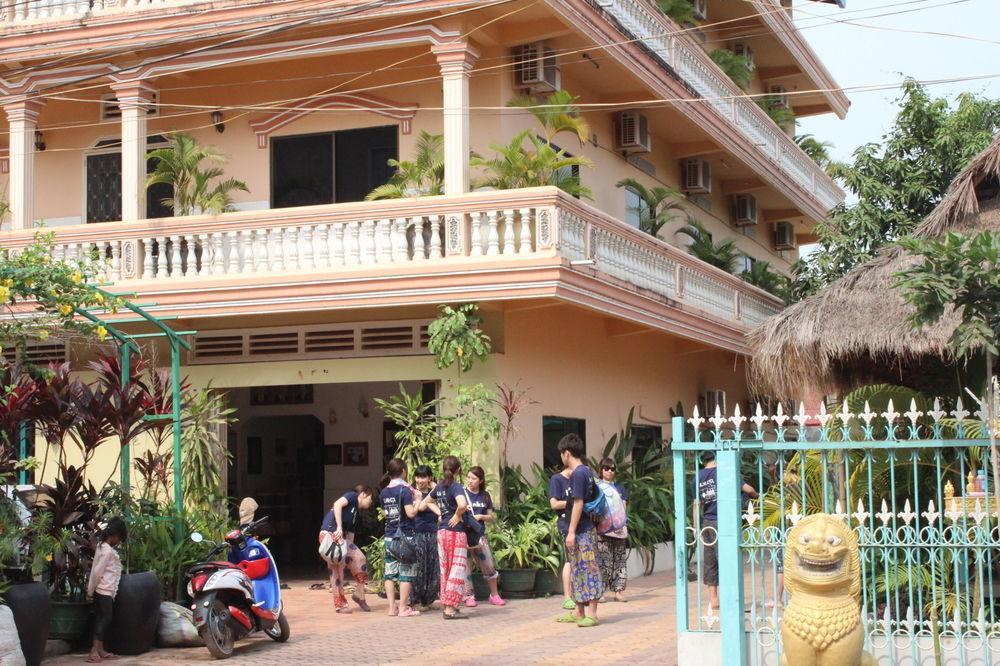 Hotel Relax And Angkor 3*