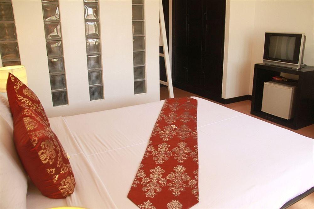 The Frangipani Ii Hotel