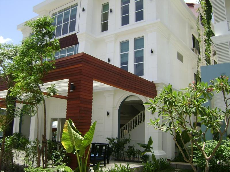 The Frangipani Ii 4*