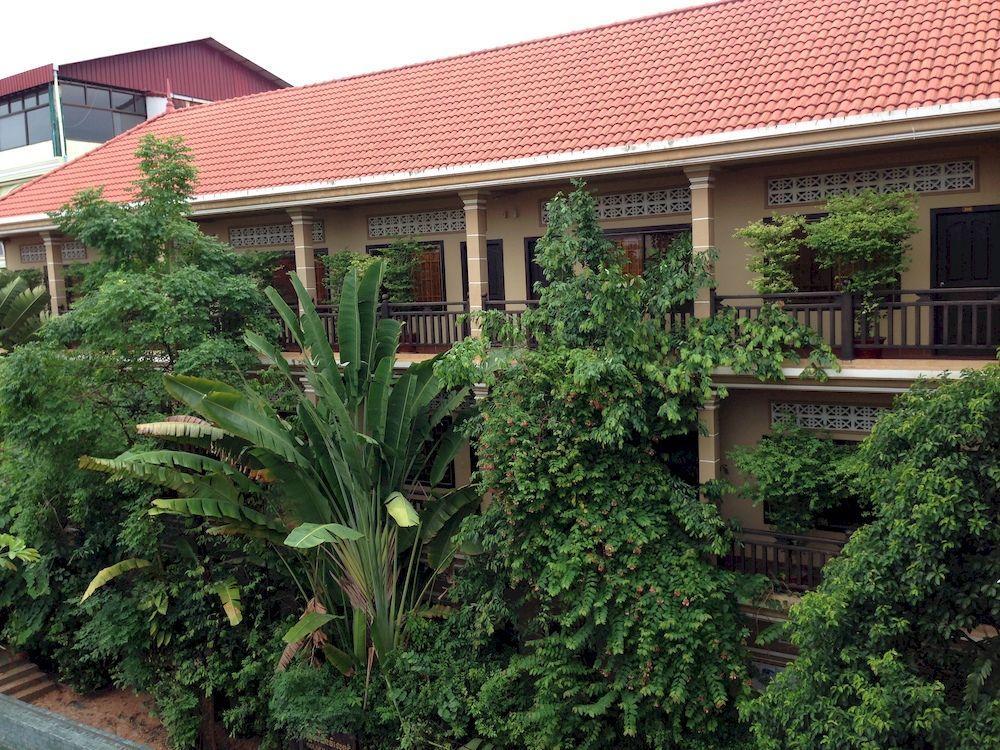 Eocambo Village 4*