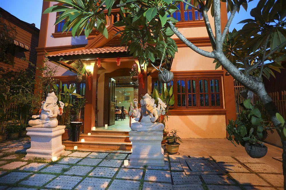 Kiri Hotel 2*