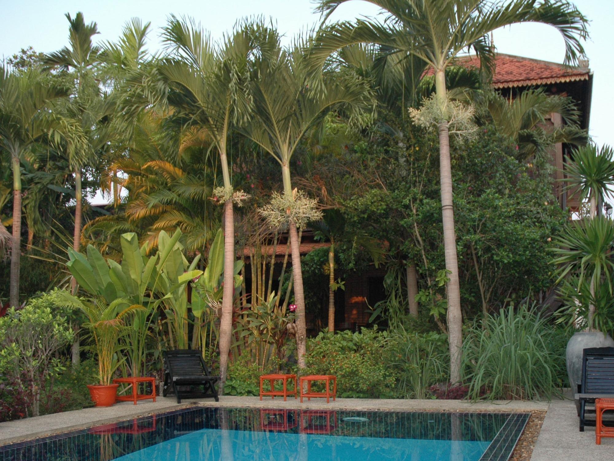 La Loti Hotel 4*