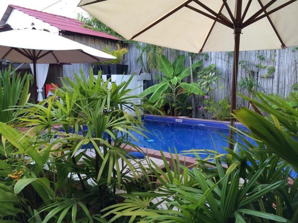 Um Theara - Hotel