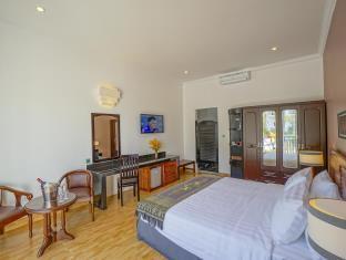 Crown Angkor &