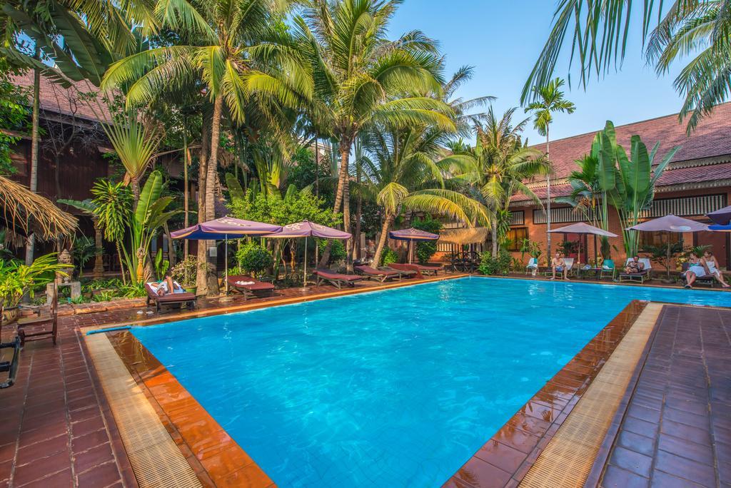 Neak Pean - Wooden House Hotel