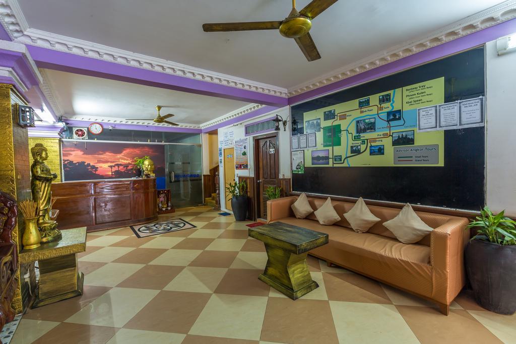 Hostel Adan World *
