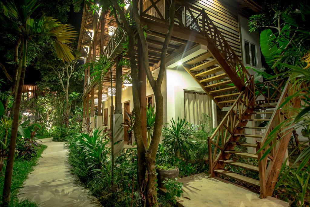 Isann * Siem Reap