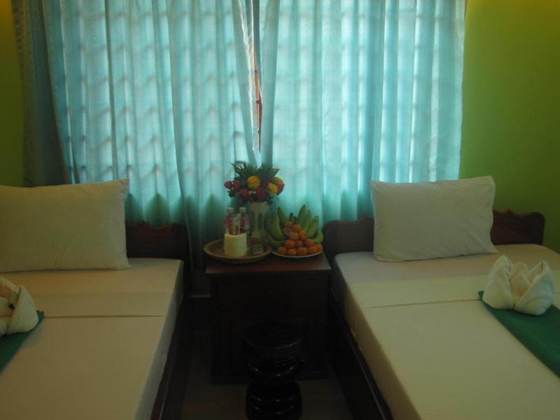 Ta Som & Tour Services 2* Siem Reap