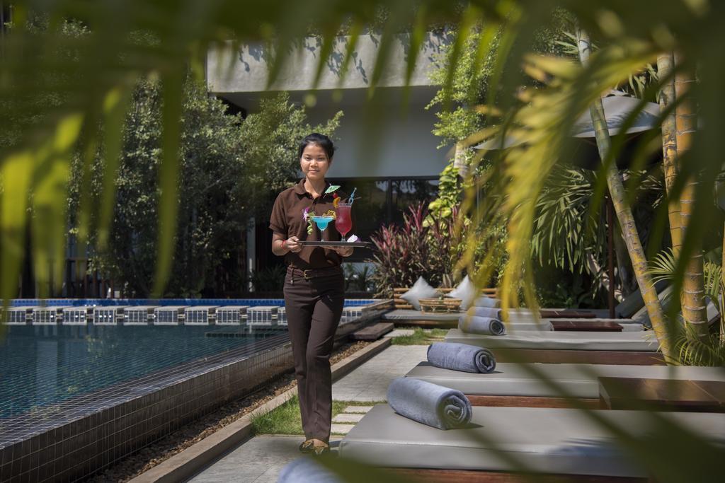 Hotel Chronicle &