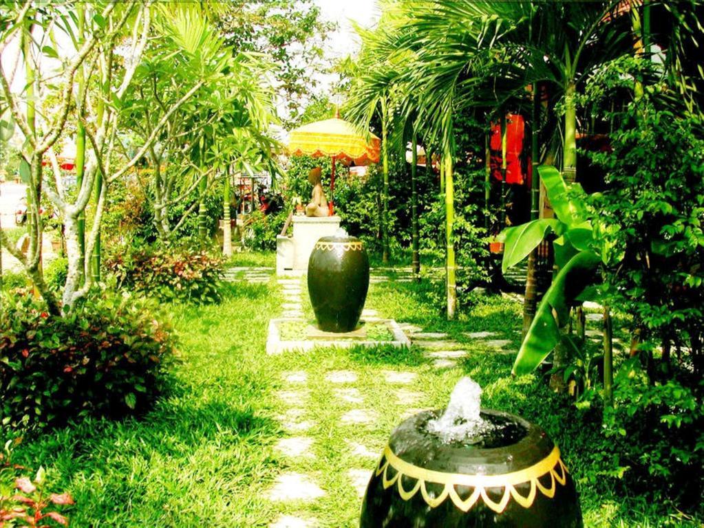 Gloria Angkor
