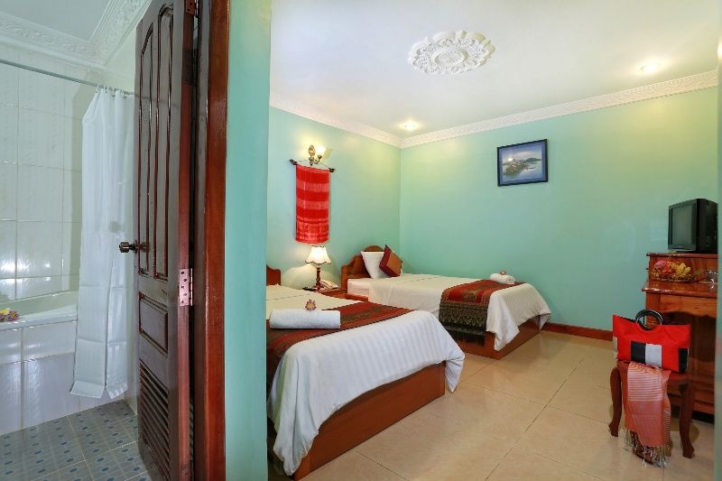 Hotel Kiri 2*
