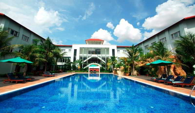 Resort Paradise Angkor 5*