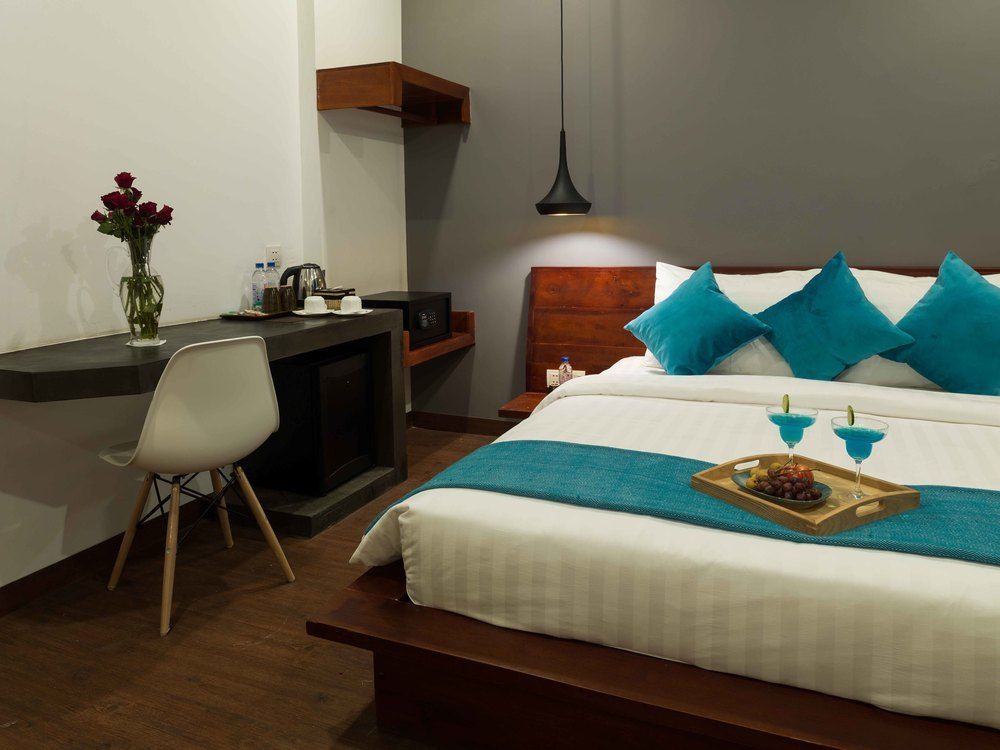 Hotel 101 4*