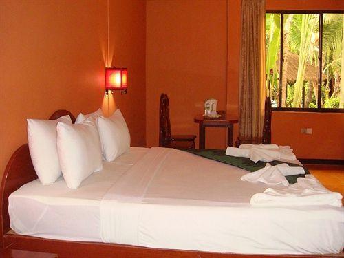 Neak Pean - Wooden House Hotel