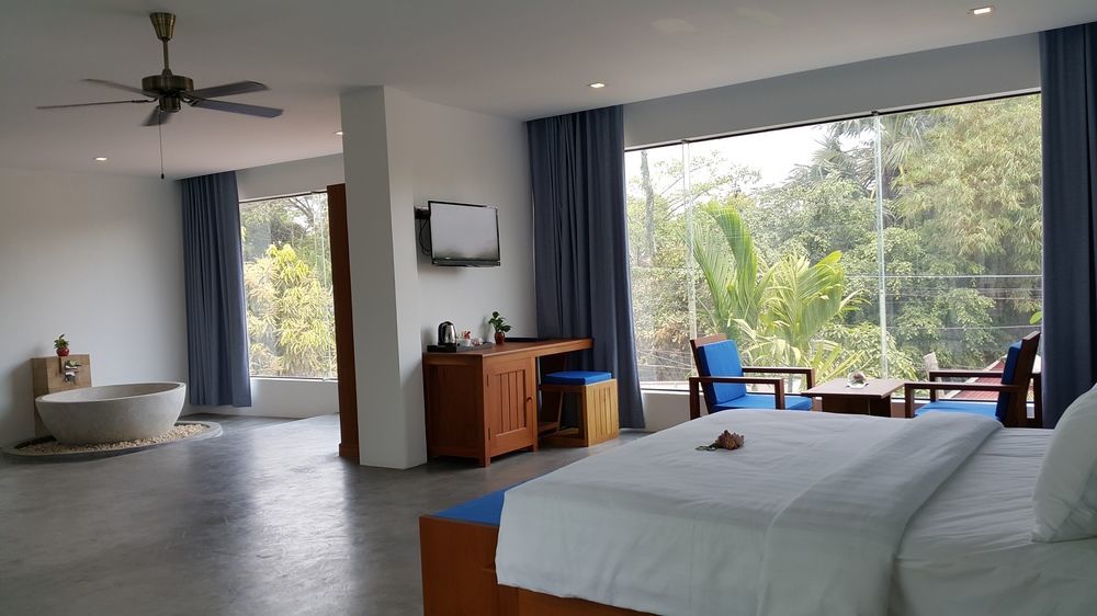 Hotel Chez Moi & 4*
