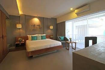 Town Apartment *