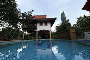 Hotel Relax And Angkor