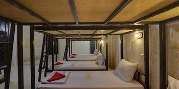Song 3* Siem Reap