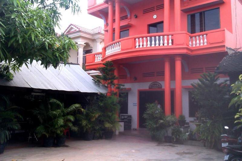 Guest house Millennium 2*