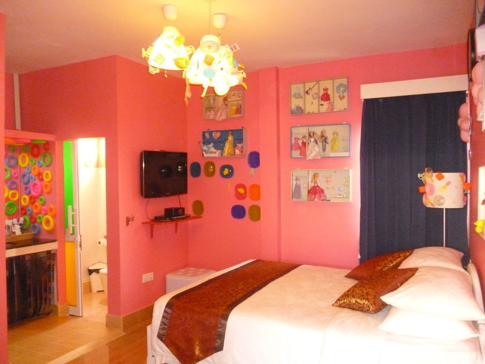 Hostel White Rabbit (adults Only) *