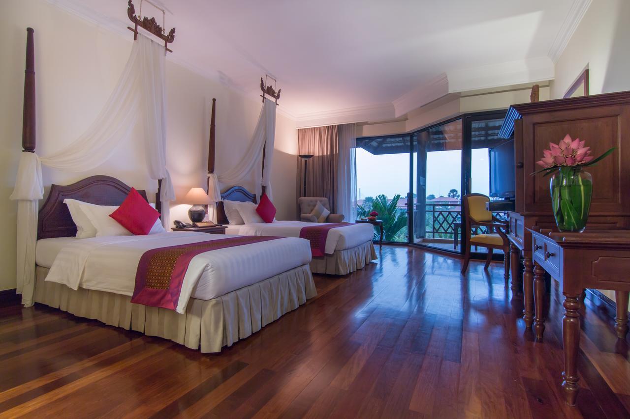 Angkor Palace & Siem Reap