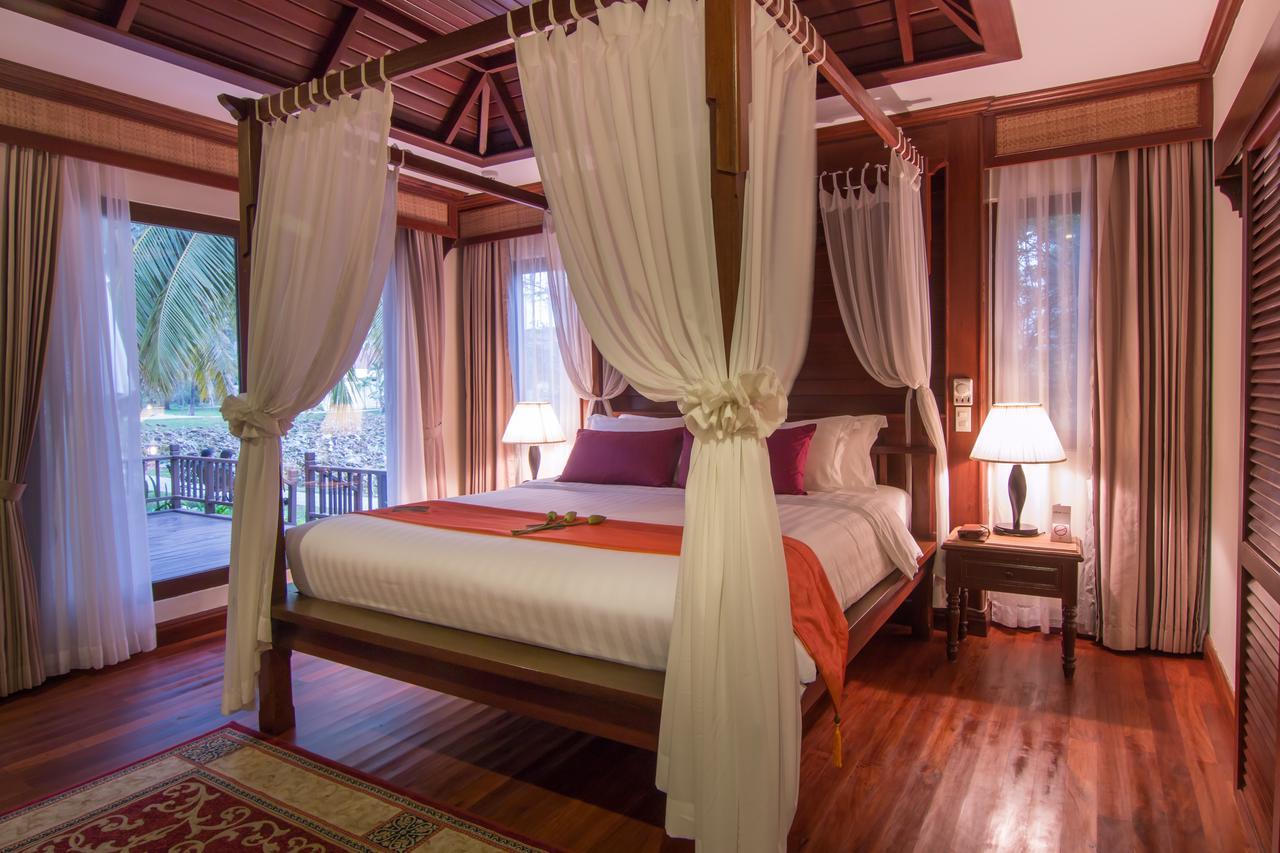 Angkor Palace & Siem Reap