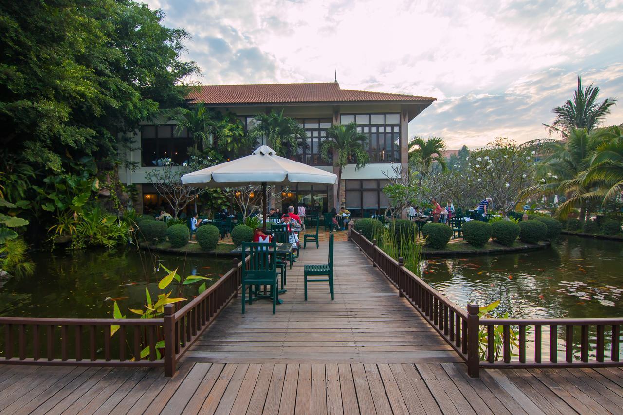 Angkor Palace & Resort 5*