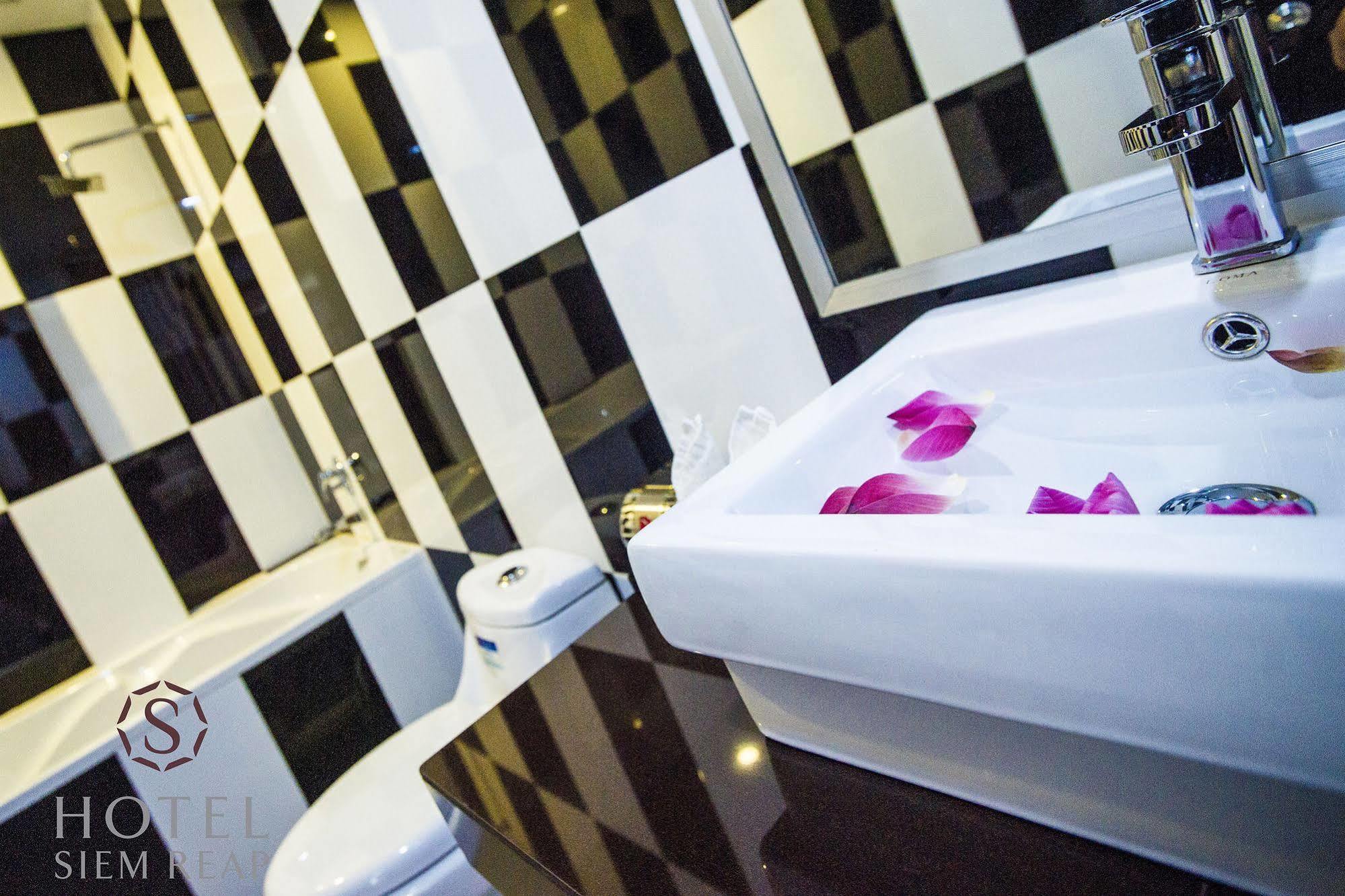 Blue Palace Khách sạn 4*