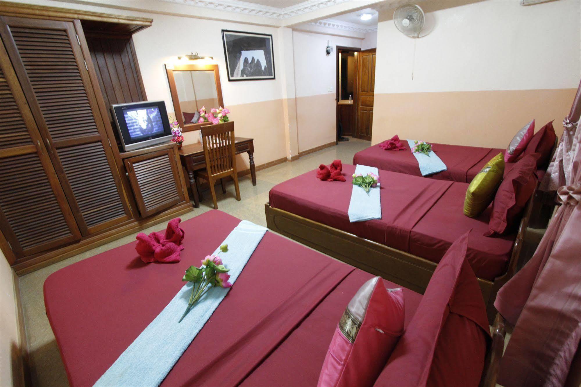 Adan World Hostel