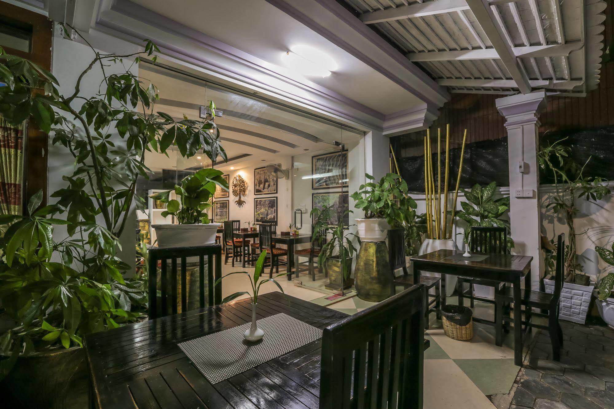 Adan World Hostel Siem Reap